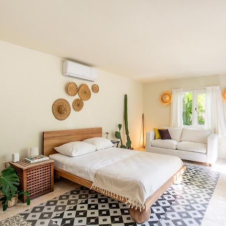 Naima Luxury Home, Cottage & Apartment Rentals باراديرا المظهر الخارجي الصورة