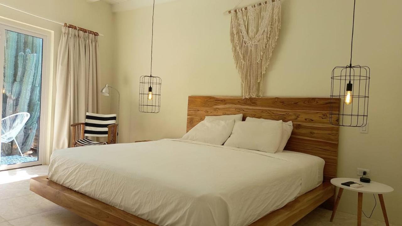 Naima Luxury Home, Cottage & Apartment Rentals باراديرا المظهر الخارجي الصورة