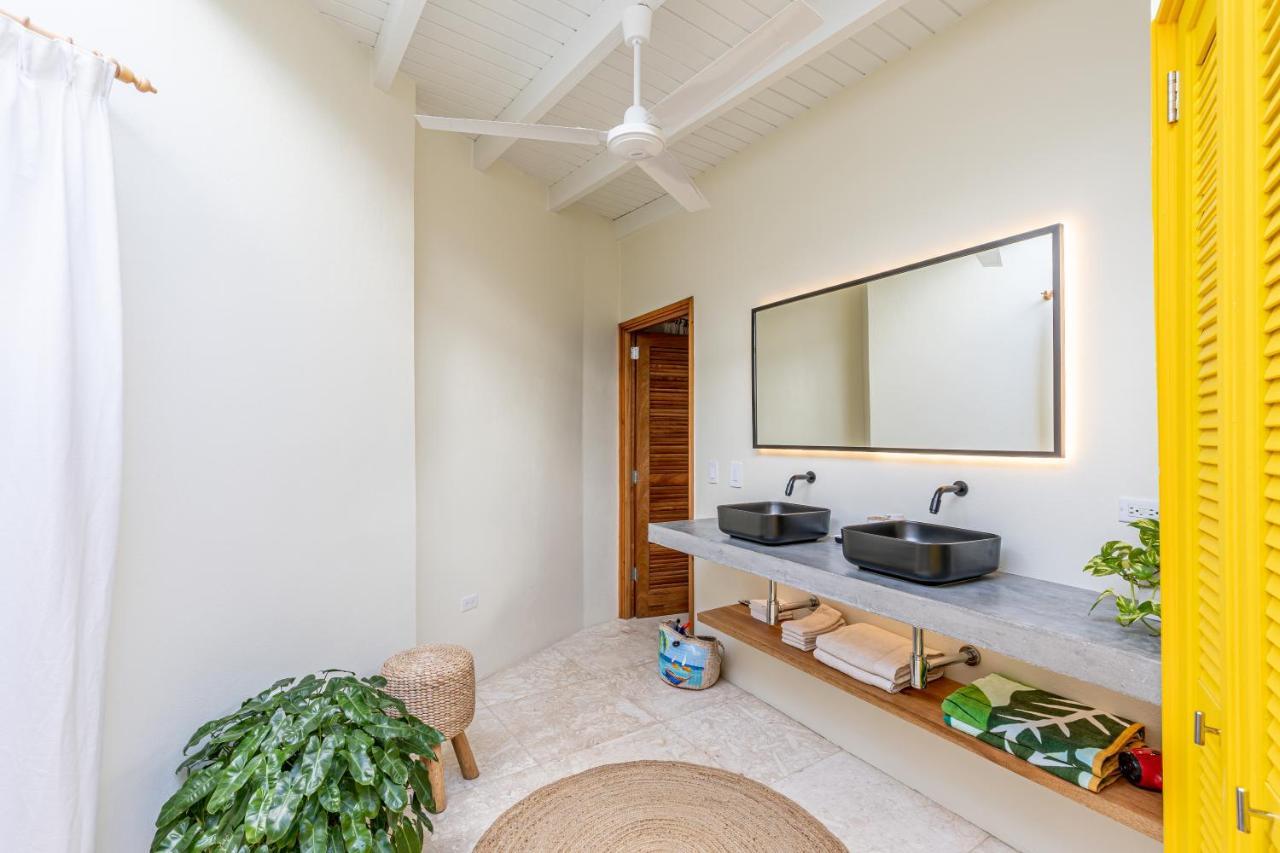 Naima Luxury Home, Cottage & Apartment Rentals باراديرا المظهر الخارجي الصورة