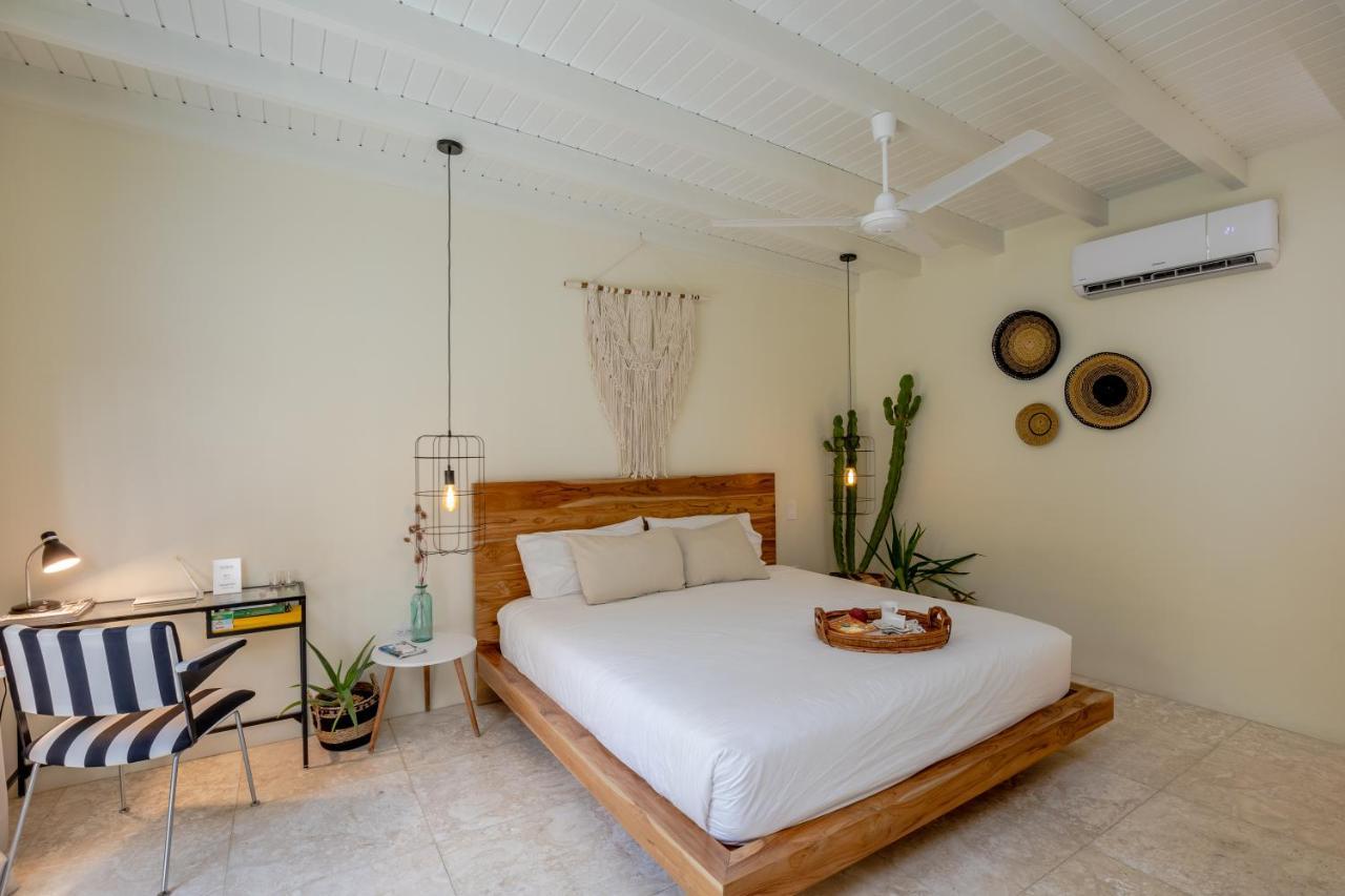 Naima Luxury Home, Cottage & Apartment Rentals باراديرا المظهر الخارجي الصورة