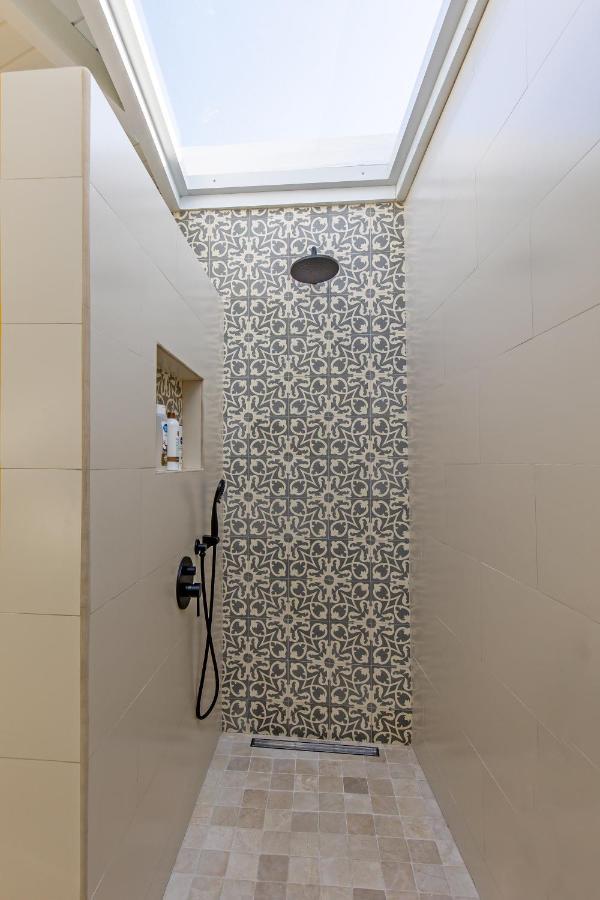 Naima Luxury Home, Cottage & Apartment Rentals باراديرا المظهر الخارجي الصورة