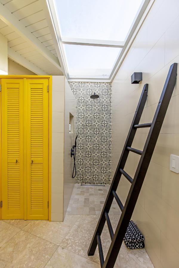 Naima Luxury Home, Cottage & Apartment Rentals باراديرا المظهر الخارجي الصورة